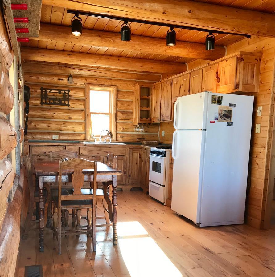 Yellowstone Cutthroat Guest Ranch 2*